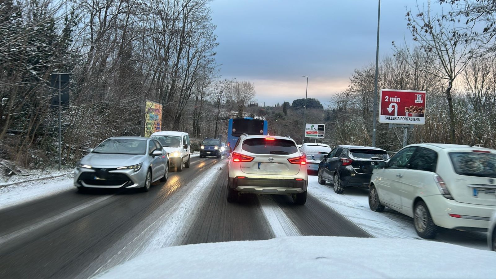 Emergenza Neve Siena: ordinanza del Sindaco, scuole chiuse e strade ghiacciate