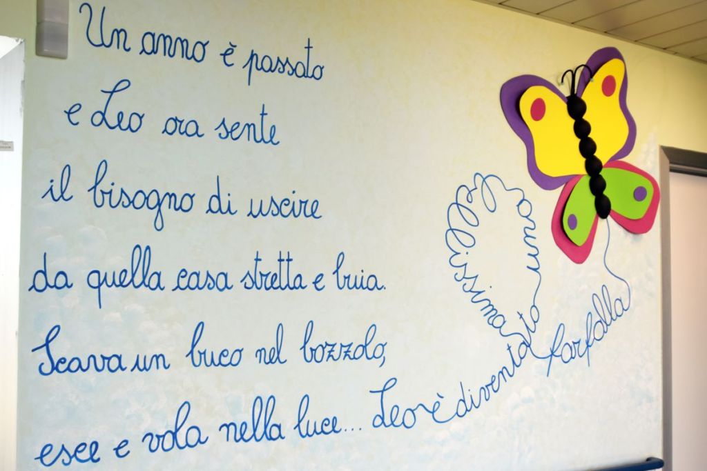 Siena, neuropsichiatria infantile, inaugurati i nuovi dipinti all’ingresso e nel corridoio