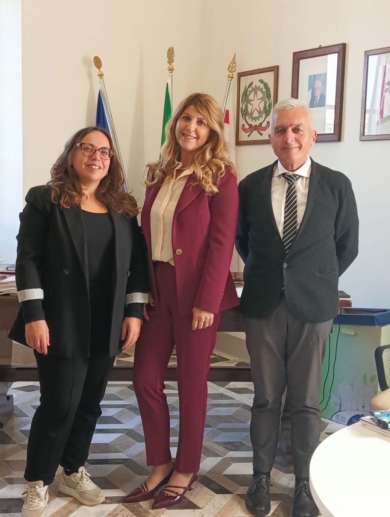 Certaldo, la nuova dirigente scolastica Rosanna Graziuso incontra il sindaco Campatelli e l'assessora Renzi