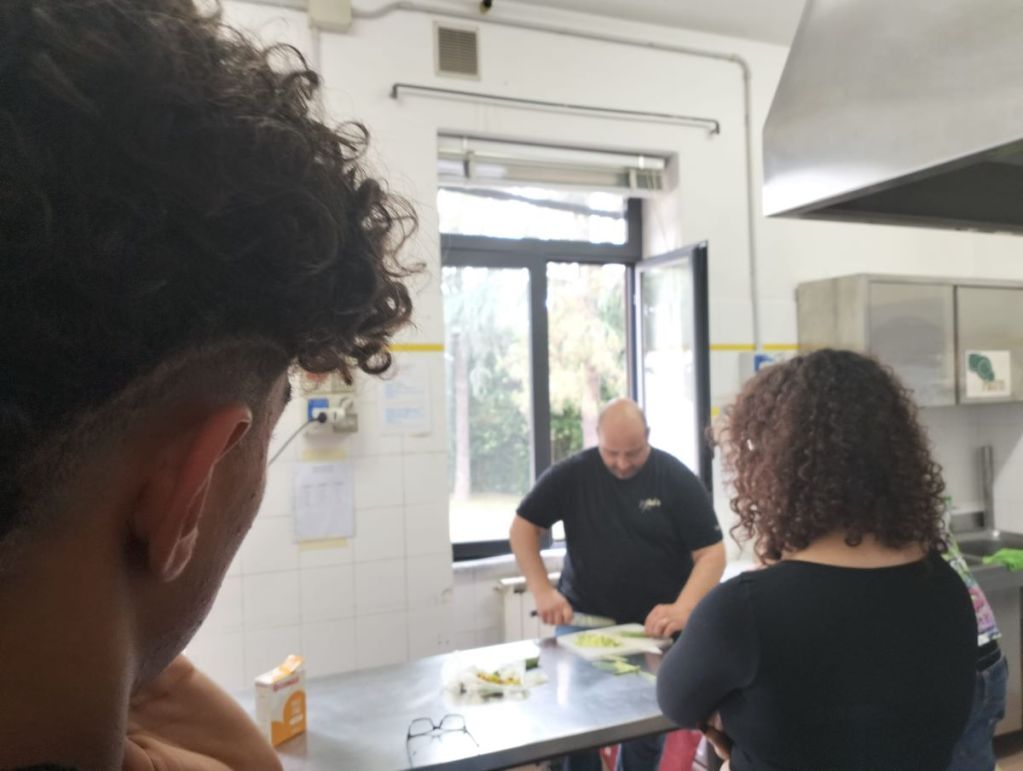 Empoli, cinque laboratori gratuiti per il futuro dei ragazzi: dal videomaking alla falegnameria