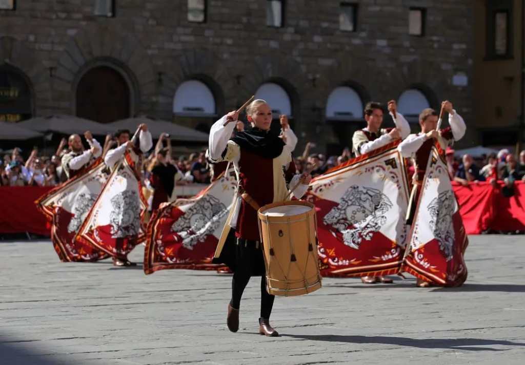 Montepulciano, il Gruppo Sbandieratori e Tamburini  fa incetta di premi al Trofeo Marzocco