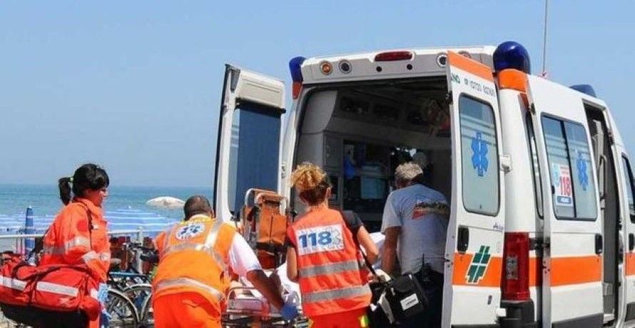 Tragedia in mare: muore annegato 15enne di Empoli in vacanza con la famiglia