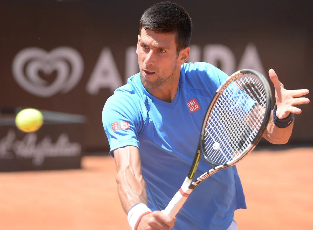 Caso Djokovic, al tennista potrebbe essere vietato l’ingresso in Australia