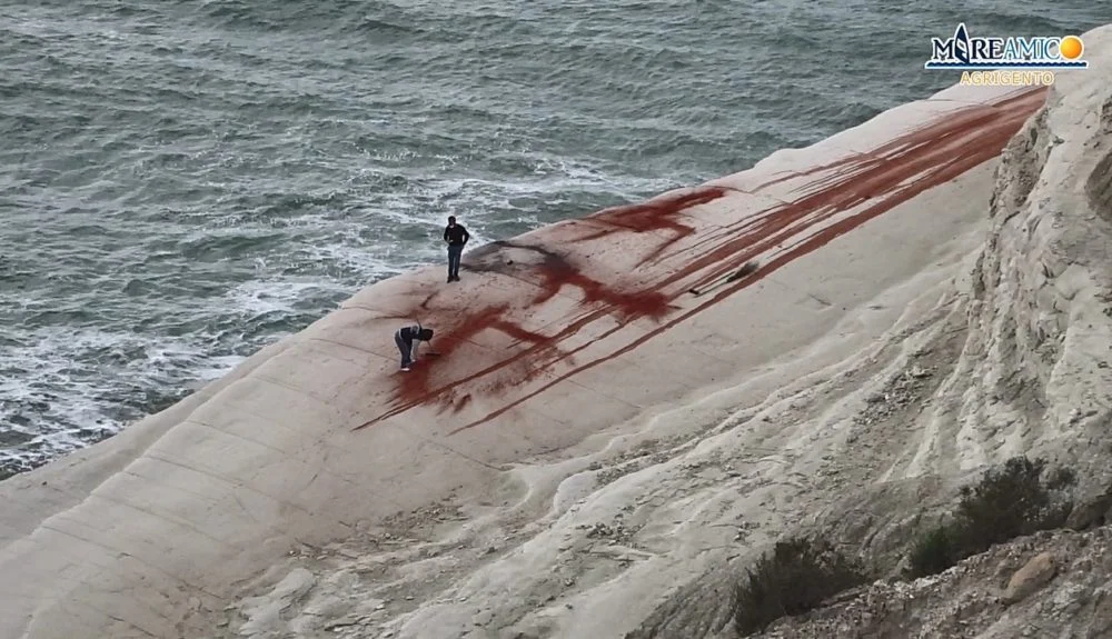Individuati gli autori del raid vandalico alla Scala dei Turchi in provincia di Agrigento