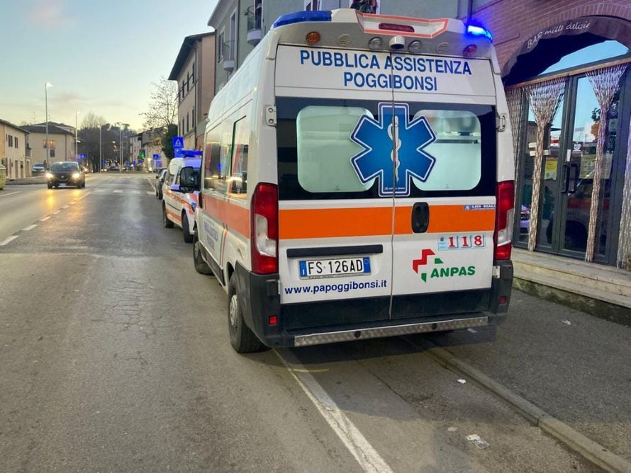 La Pubblica Assistenza presenta  la nuova ambulanza e parla di 112
