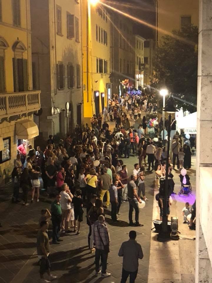 Poggibonsi, tornano i "Saldi in Banchi": gioved&igrave; 23 luglio shopping sotto le stelle e musica dal vivo