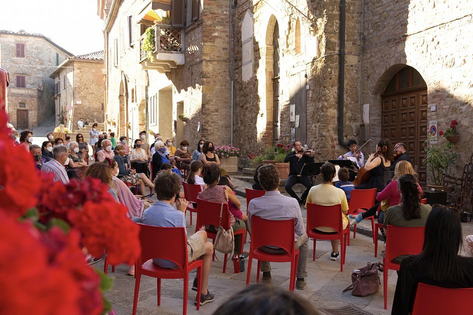 90 appuntamenti per l’estate di Radicondoli. E ora si pensa già al Radicondoli Christmas Market