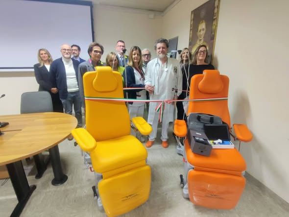 "Finanziattori" da applausi: il teatro regala nuovi macchinari medici a Campostaggia