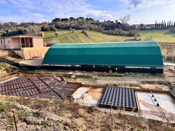 Caso Nuova Scuola a San Gimignano: le telecamere de "Le Iene" accendono i riflettori sul cantiere PNRR