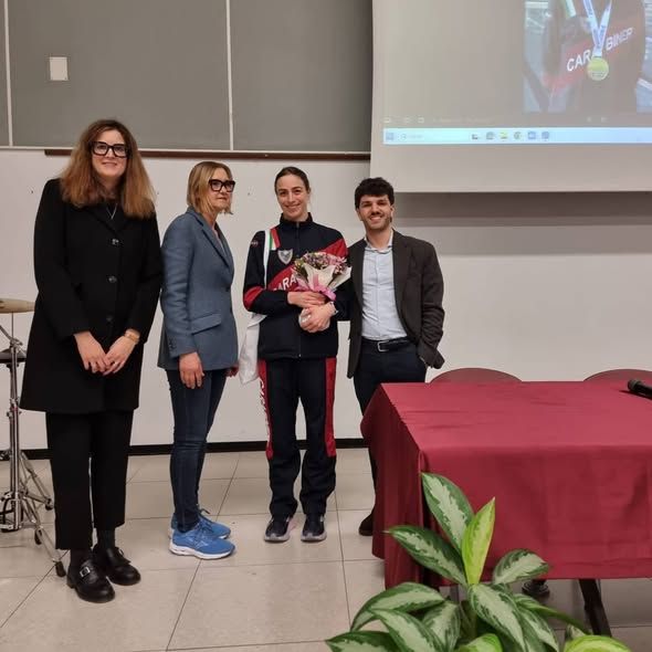 Resistenza e Resilienza: Lisa Angiolini incanta gli studenti del Roncalli
