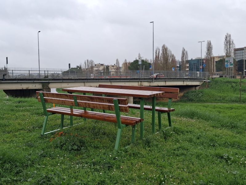 Nuovi arredi e pensiline: Poggibonsi si rif&agrave; il look per una citt&agrave; pi&ugrave; vivibile e a misura di cittadino