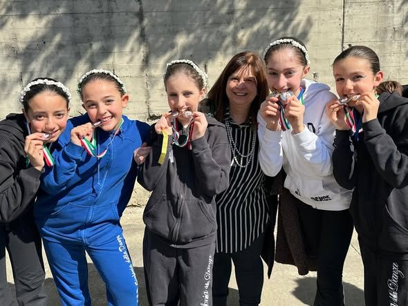 Da Poggibonsi a Dublino: il trionfo di "Sinfonia della Danza" alle selezioni del Dance World Cup