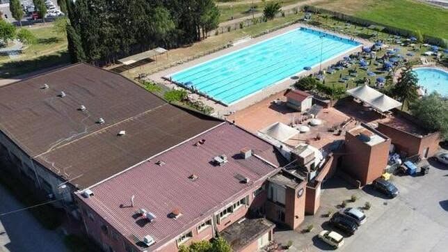 Certaldo, al via la stagione estiva: riapre la piscina olimpionica