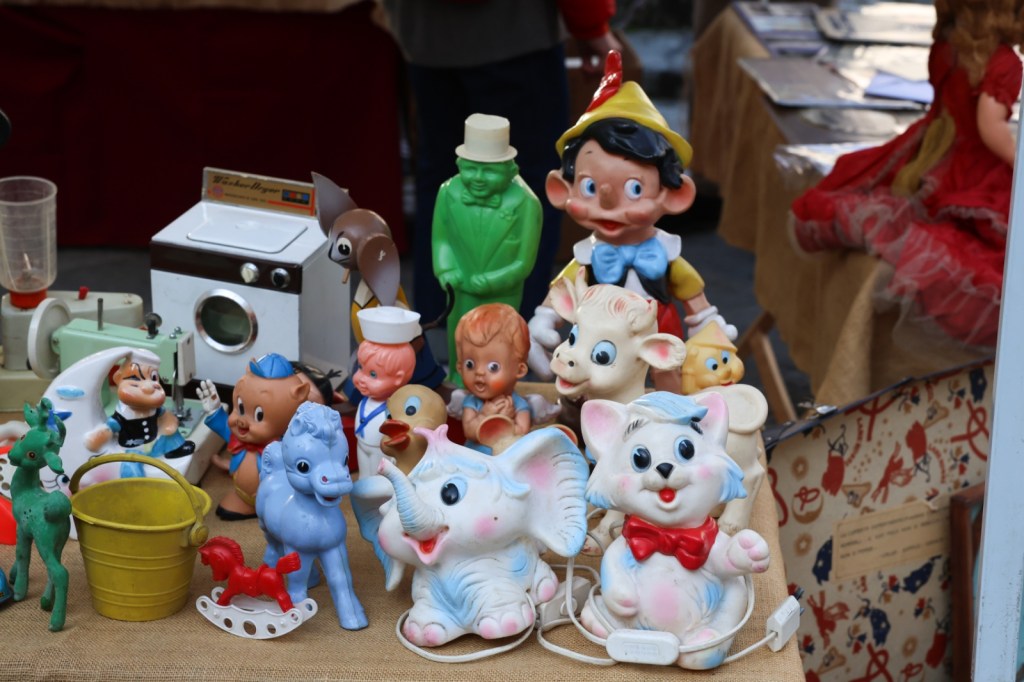 Empoli, riparte “Antiquari in centro”, l’antichità torna in piazza Farinata e via Leonardo da Vinci