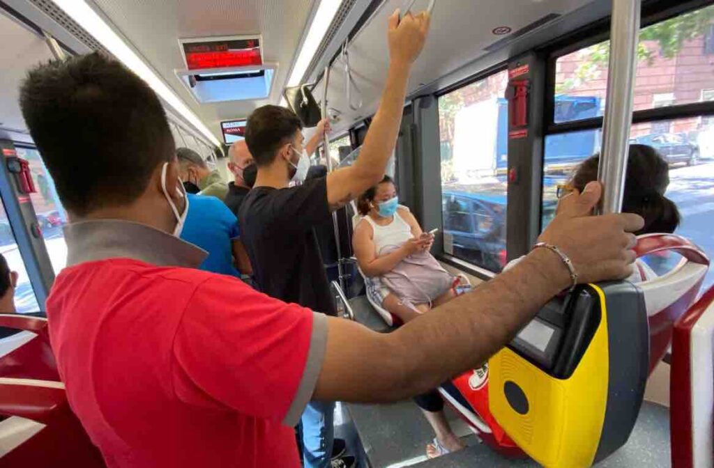 Bonus trasporti, da oggi si può fare domanda: a chi spetta e come richiederlo