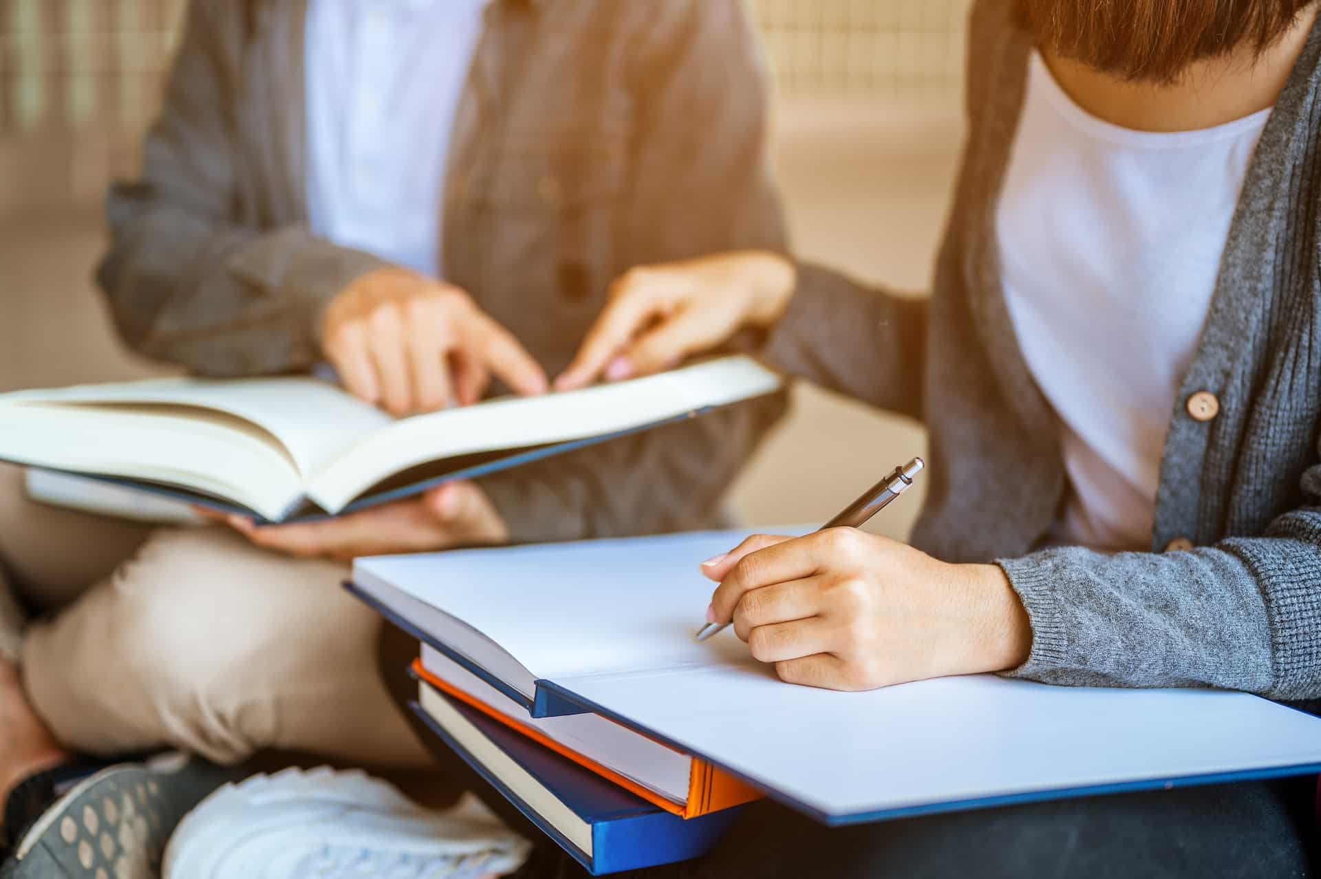 Libri scolastici gratis per migliaia di studenti grazie alla Regione, Giani: “La scuola alla portata di tutti”