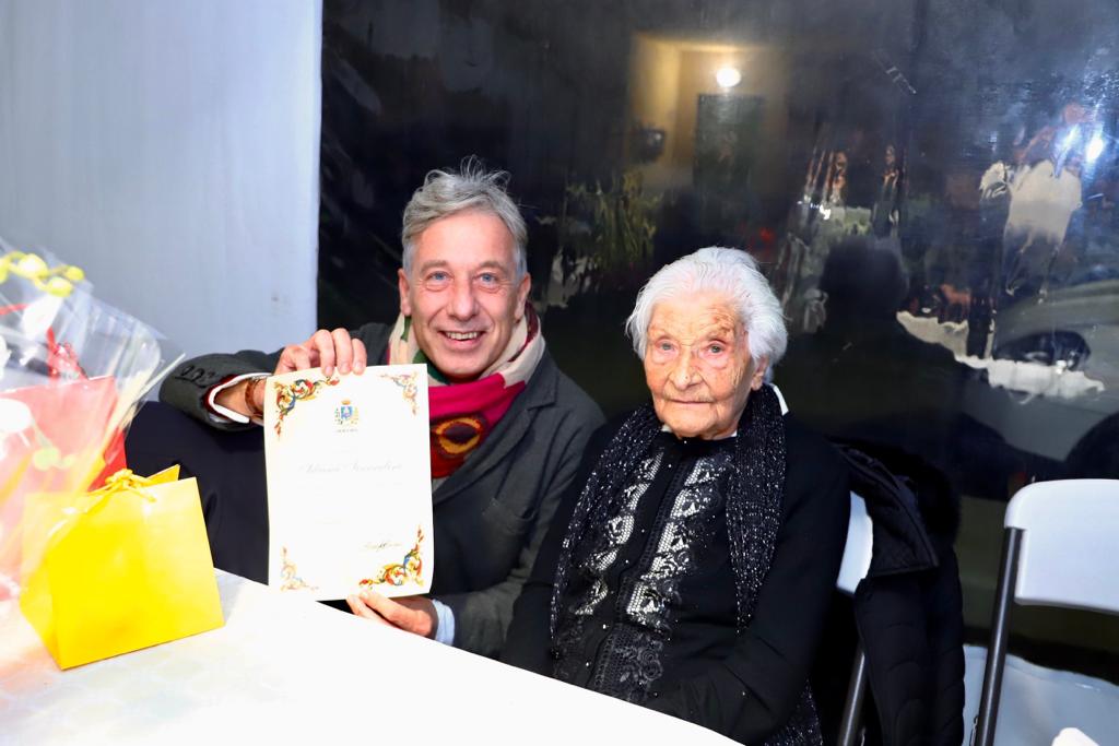 Traguardo dei 100 anni per nonna Idiana di Avane