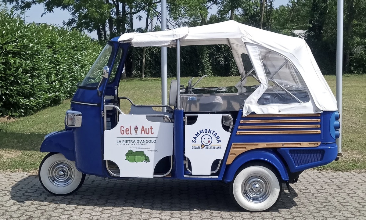 Empoli, gelato inclusivo con “Gelaut”: l’ape dell’associazione La Pietra d’Angolo