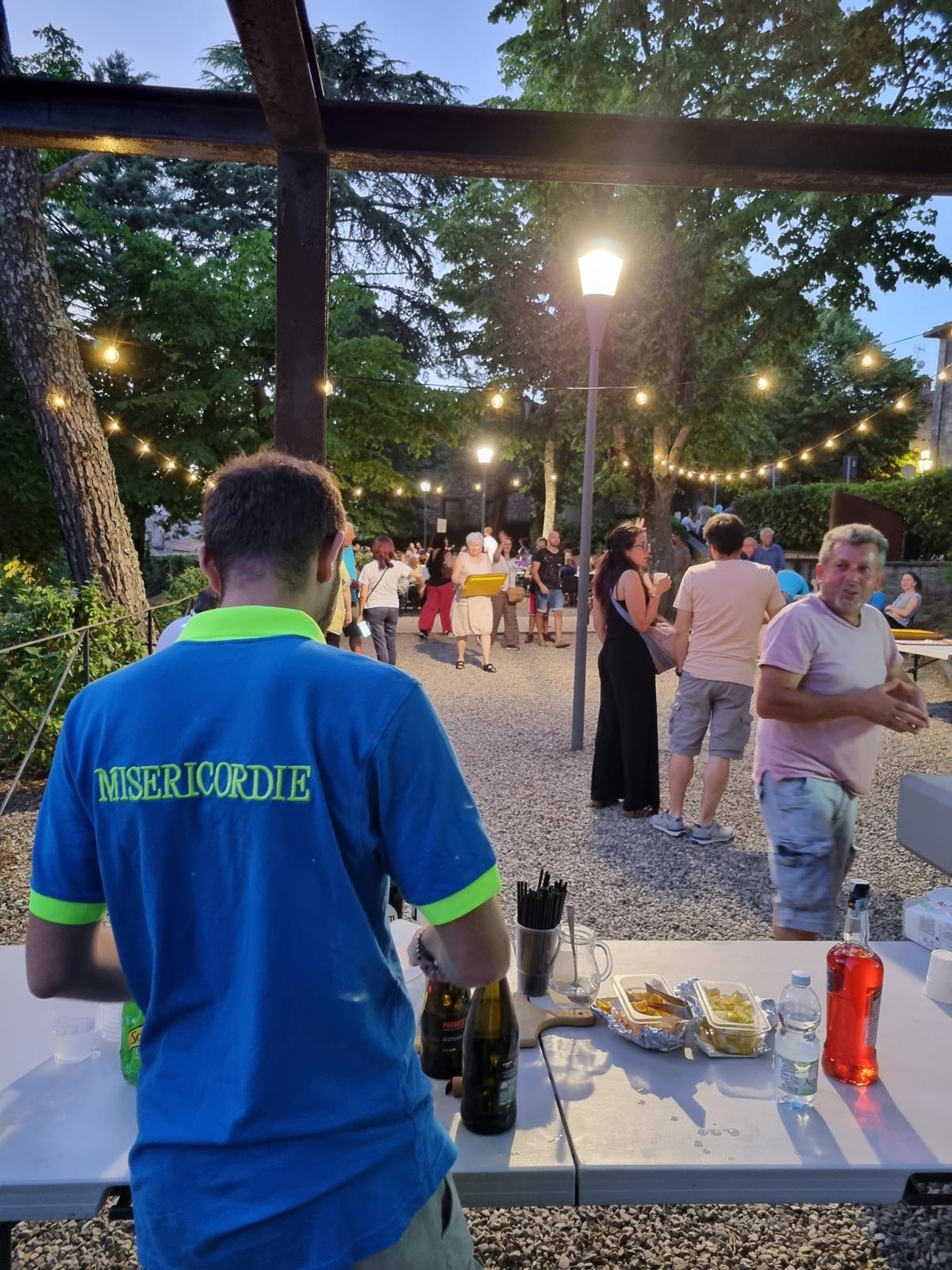 A Castellina in Chianti torna Ape Mise aperitivo, cena e briscola