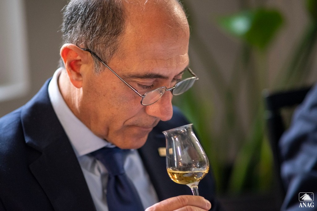Corso ANAG per aspiranti assaggiatori di grappa e acquaviti a Monteriggioni