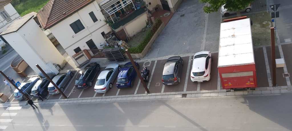 Più Certaldo, in Piazza dei Macelli regna ancora il caos