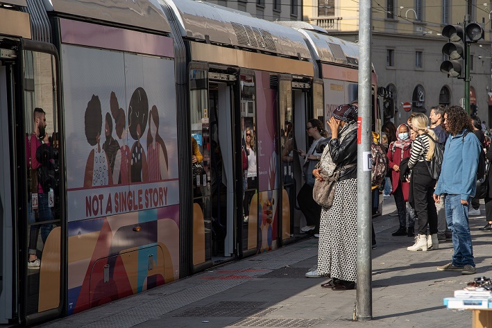A Firenze la lotta contro la violenza sulle donne viene fatta anche in tram