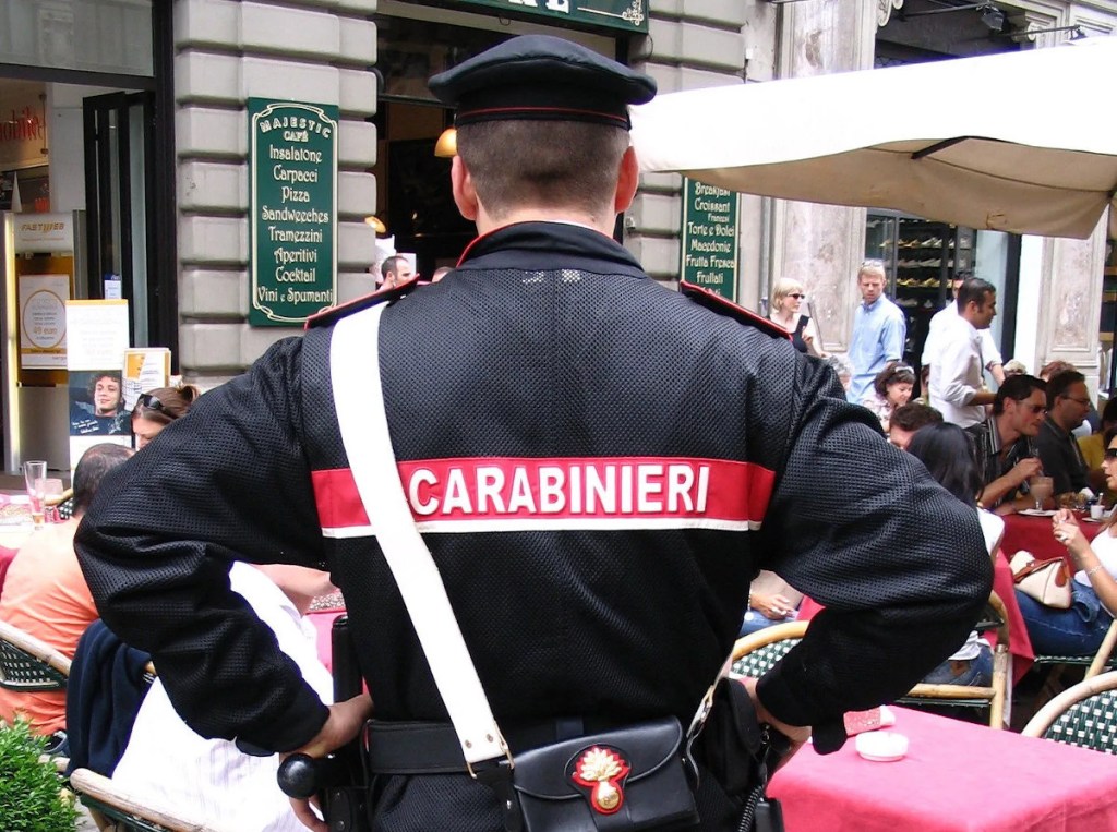 Firenze,13 persone denunciate e due arresti per occupazione abusiva di immobili
