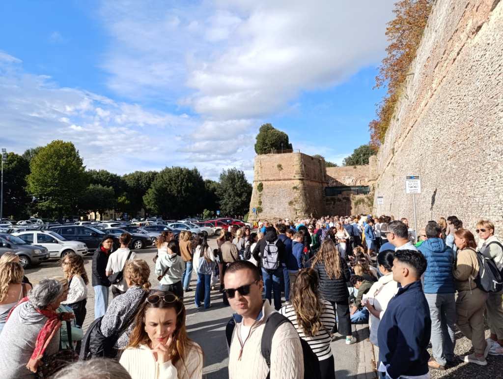 Navette per i turisti: troppi i disagi, a rischio l’immagine di Siena