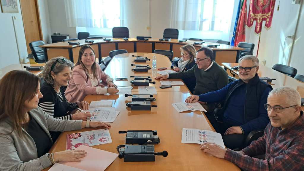 Poggibonsi, violenza di genere: con attività ed esercizi commerciali parte il progetto pilota “Io non sono sola”