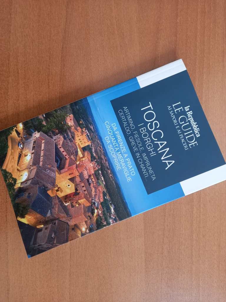 Certaldo in copertina al secondo volume della Guida ai Borghi de La Repubblica