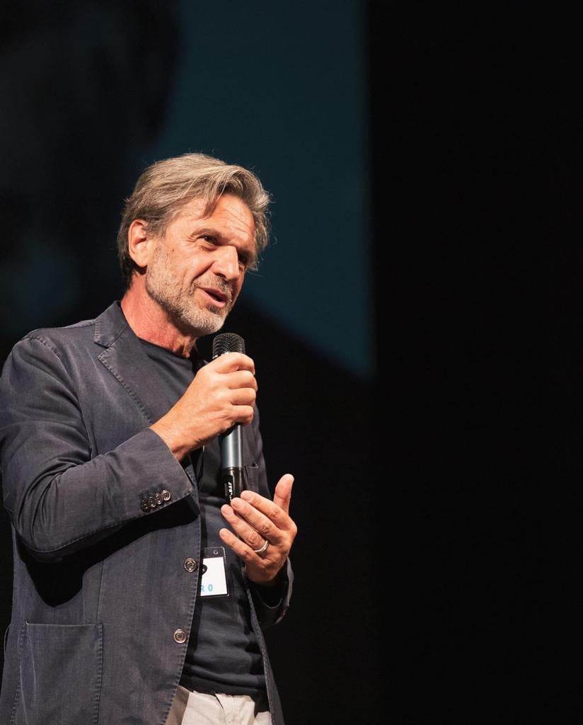 Gianpietro Ghidini, fondatore di Ass. Ema Pesciolino Rosso, chiude il festival LEF