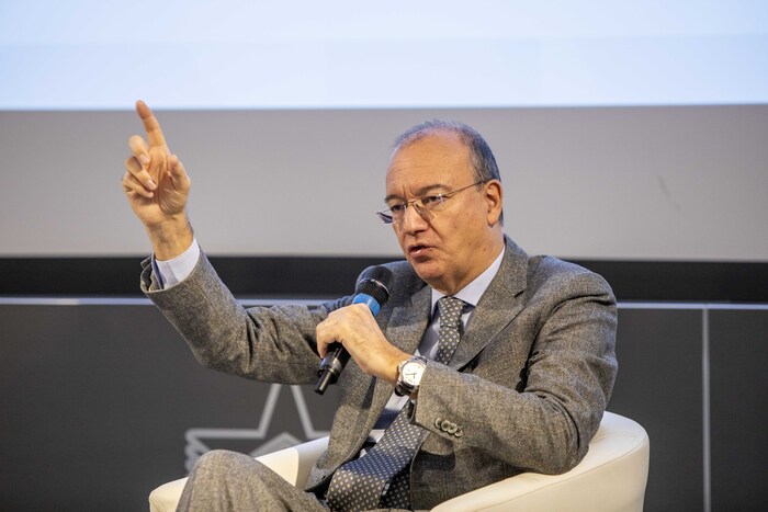 Valditara contro la preside di Firenze: “Lettera ridicola e impropria: in Italia non c’è un pericolo fascista”