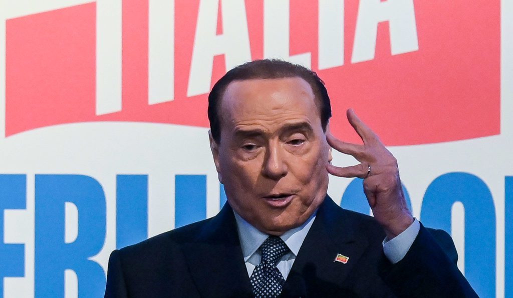 Berlusconi d’accordo con Salvini: “Azzerare l’Iva sui beni di prima necessità”