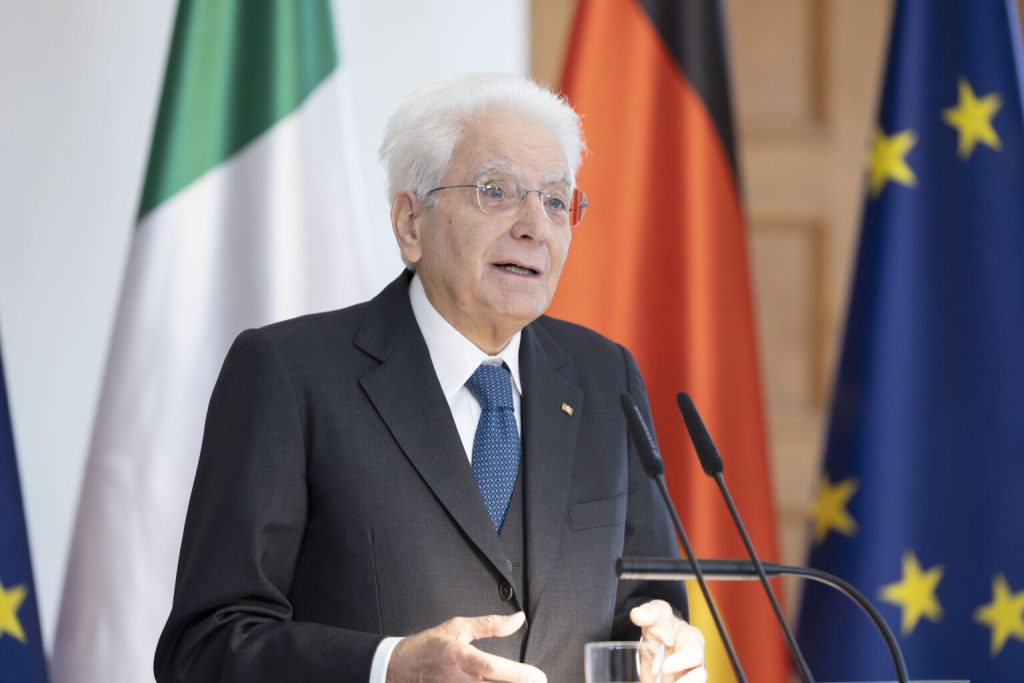 Giornata dell’Unità Nazionale e delle Forze Armate, Mattarella: “Paese unito e portatore di pace”