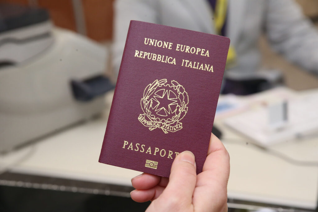 Nuove regole per passaporti e carte d’identità: cosa cambia