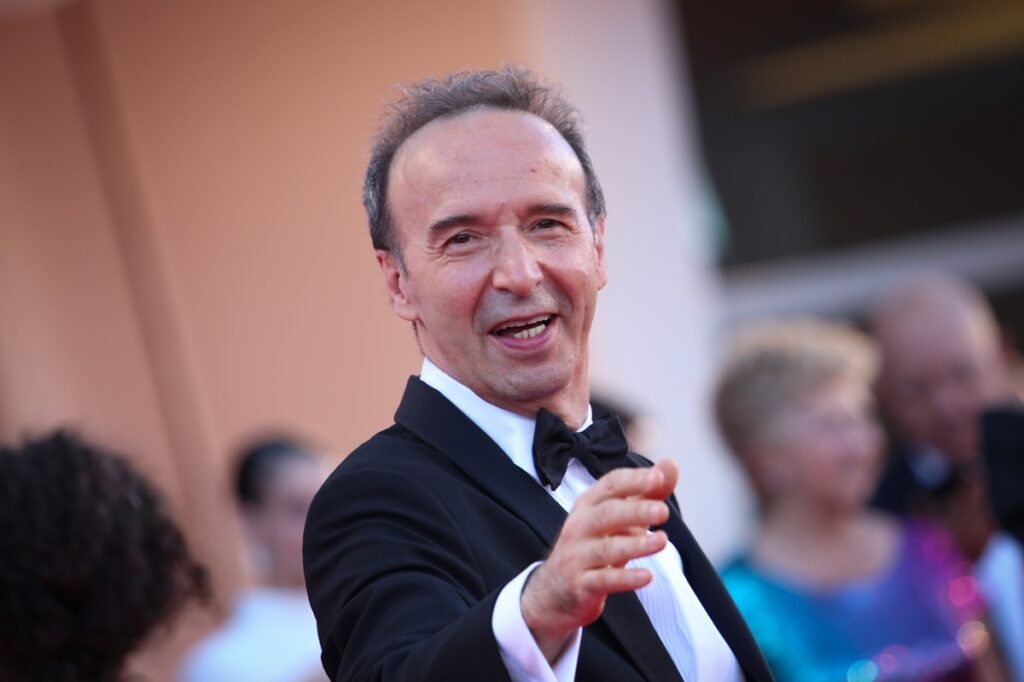 Roberto Benigni torna dopo 10 anni su Rai1 con Il sogno: “Lo spettacolo parlerà di noi, della nostra vita”