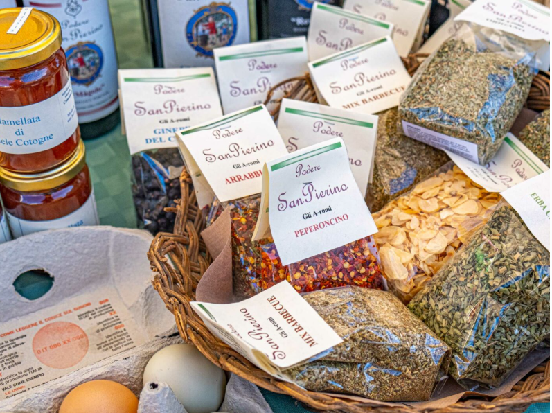 Riciclo e prodotti agricoli di qualità: ecco le prossime aperture di “Nonlobuttovia” e il sabato mattina col “Mercatale”