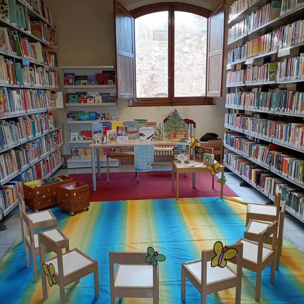 Alla Biblioteca di San Gimignano si gioca a nascondino..tra le pagine!