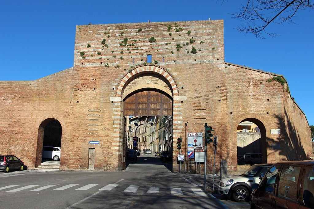 Siena, Porta San Marco chiusa al traffico per lavori di asfaltatura e di sostituzione dell’alberata stradale