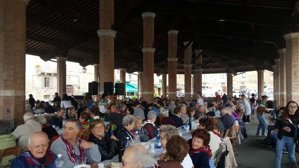Torna “A pranzo co’ nonni”: appuntamento sabato al Tartarugone