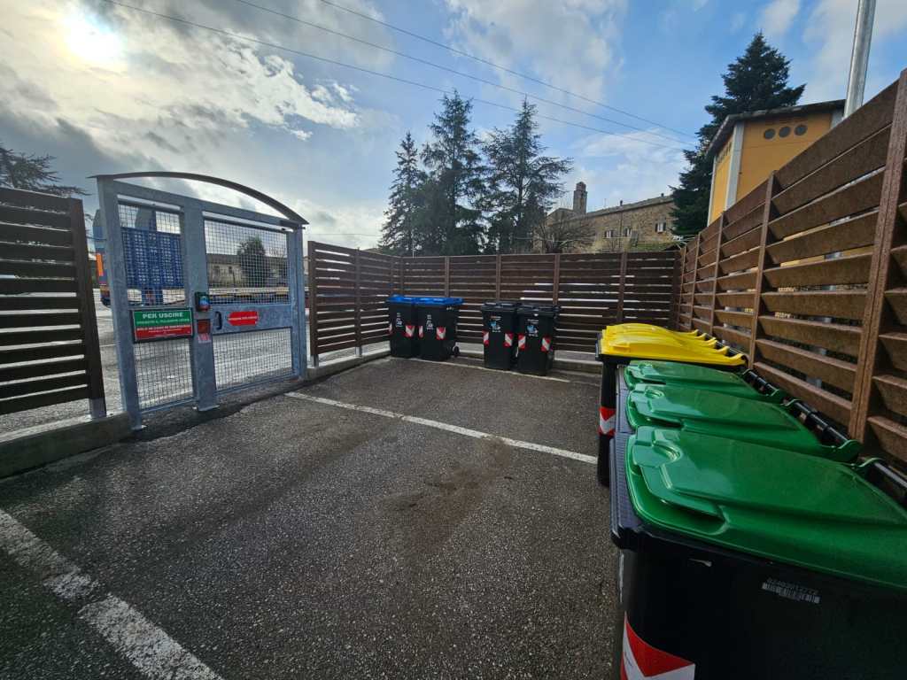 A Monticiano c’è l’Ecosito: “Nuova spinta per decoro urbano e differenziata”
