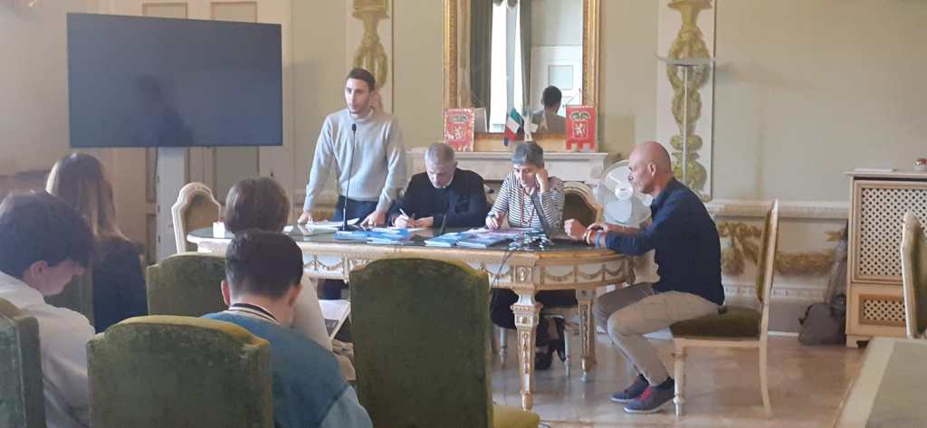 Siena, il 70% delle ragazze vuole proseguire gli studi dopo il diploma contro il 36% dei ragazzi