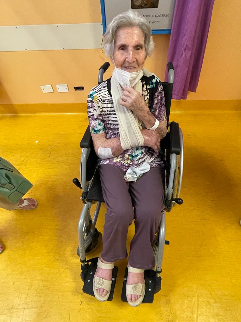 A 107 anni torna a Torregalli per la terza volta per farsi curare dopo una caduta