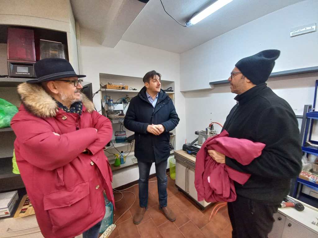 San Casciano,  tra  pantografi e stampanti 3d la figura del ciabattino rinasce nell’artigiano tecnologico
