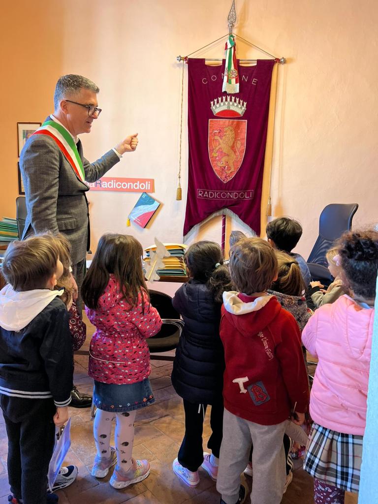 Cresce il numero dei bambini nella scuola a Radicondoli