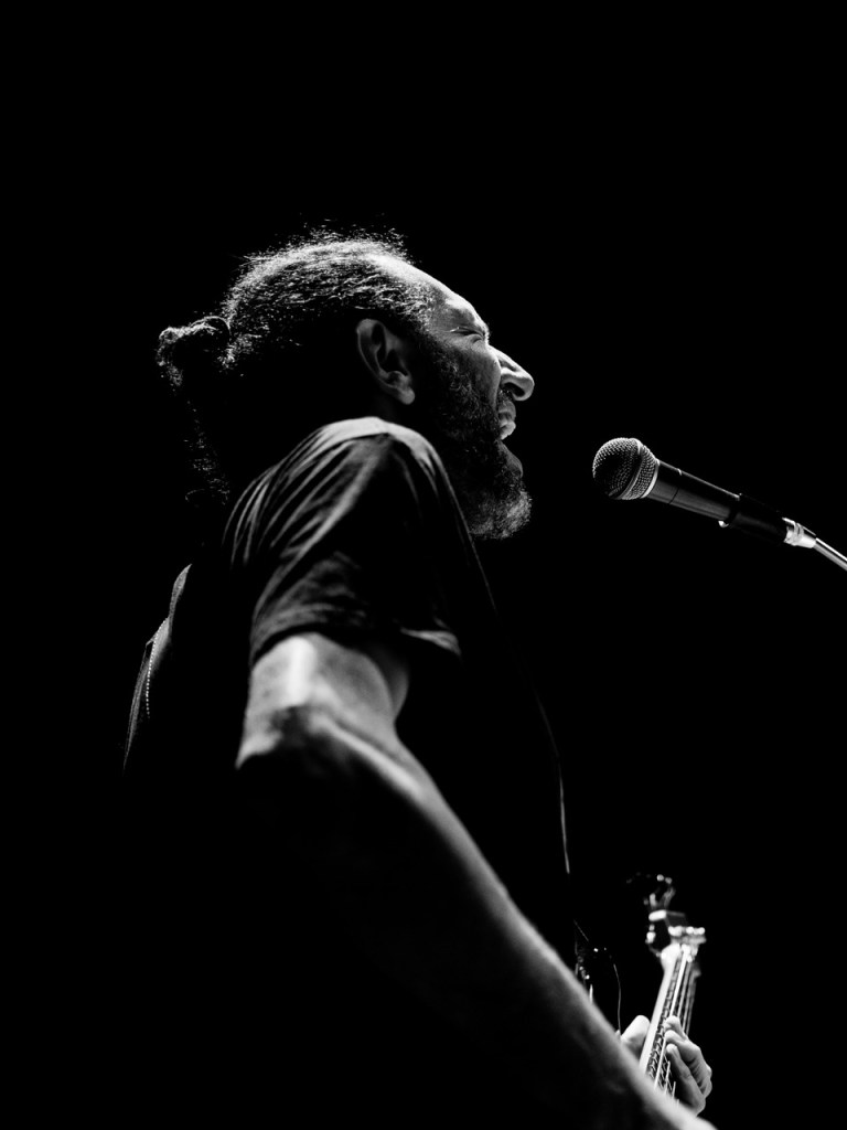 Aprile in musica al Politeama: dal Concerto lirico di Pasqua agli omaggi ai cantautori Pino Daniele e Leo Ferrè