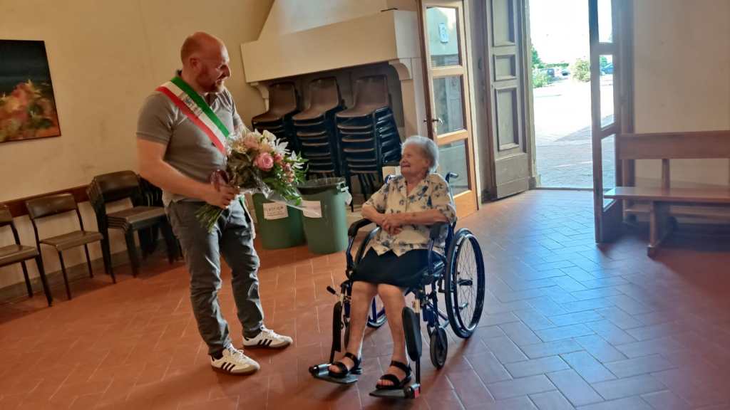 Barberino Tavarnelle, una vita dedicata al ricamo: Tosca Bertoni lascia un grande vuoto nella comunità