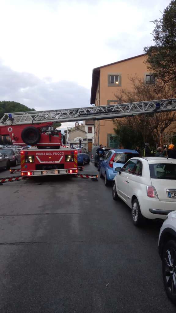 Empoli, intervento congiunto polizia-municipale-vigili del fuoco per accessi impropri in immobili