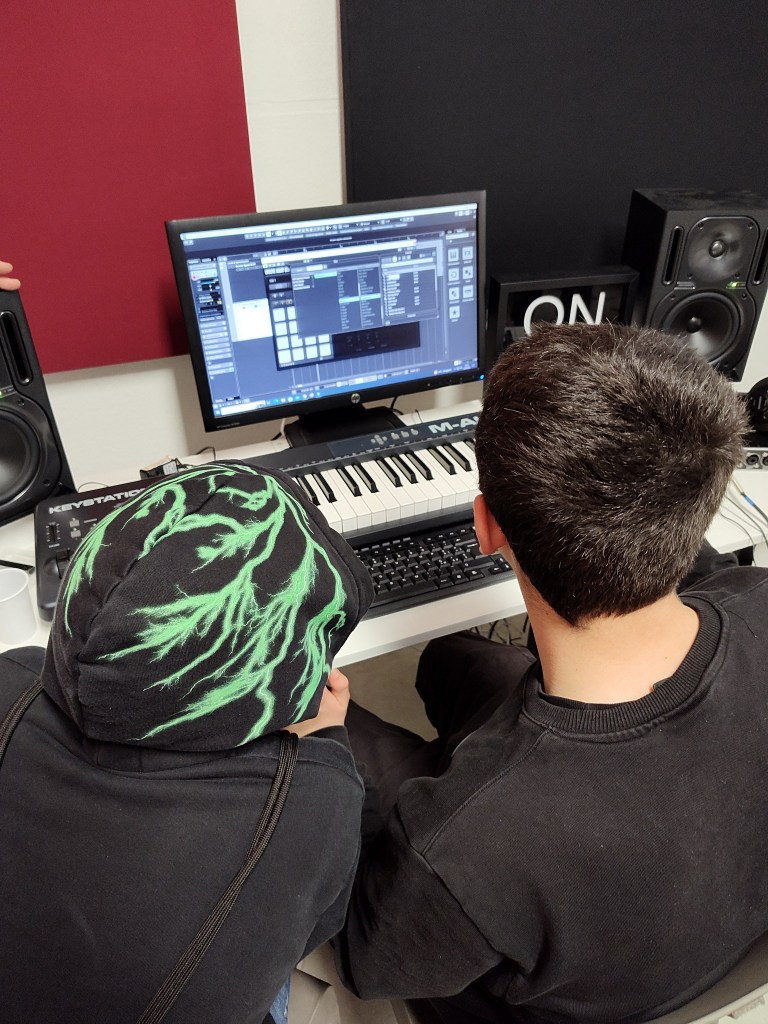 Staggia Studios: aumentano le collaborazioni tra lo spazio della Misericordia e i giovani del territorio