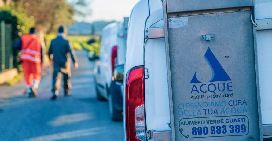 Si rompe un tubo dell'acquedotto a Poggibonsi, a secco zona nord